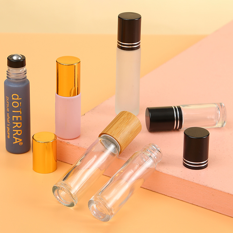 5ml 10ml 15ml Essential Oil Perfume Round Glass Amber Frosted Roll on Bottle with Roller Customized Colors and Free Sample