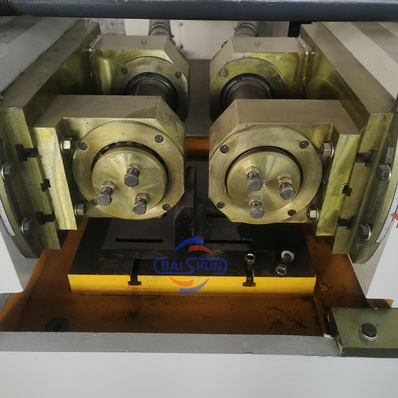 Z28-615 Certificate Guarantees Threader Rolling Screw Making Machine Tools Mold