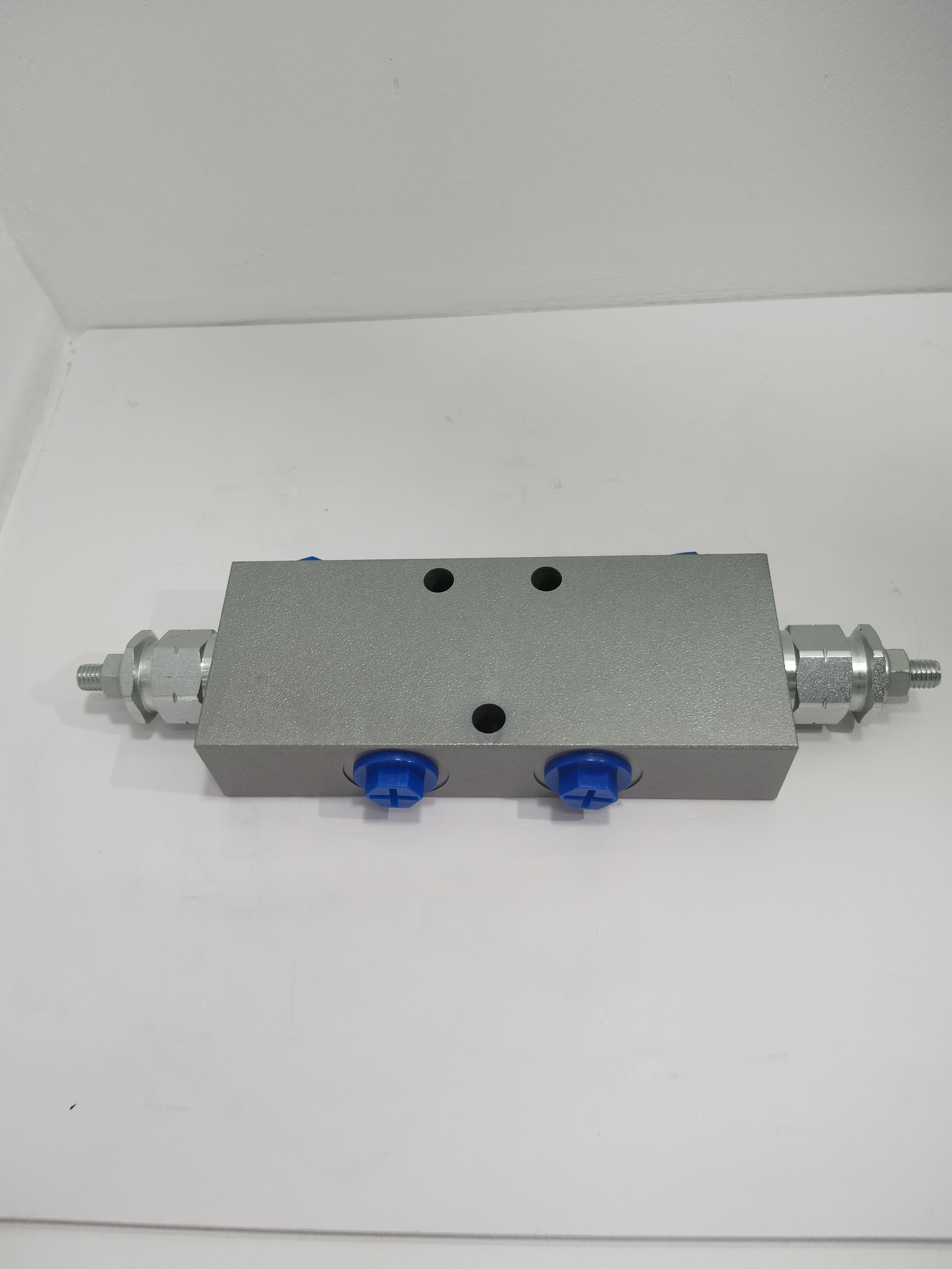 High efficency VBCD-DE A two-position, six way Steel 350bar / 210bar Rated Pressure