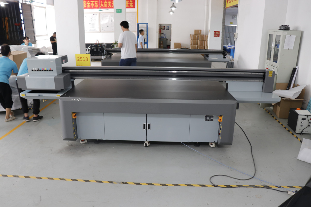 TITT/JPG/EPS/PDF/BMP Compatible Large Format Printer With Pigment-based Ink Type And 10cm Medium Height