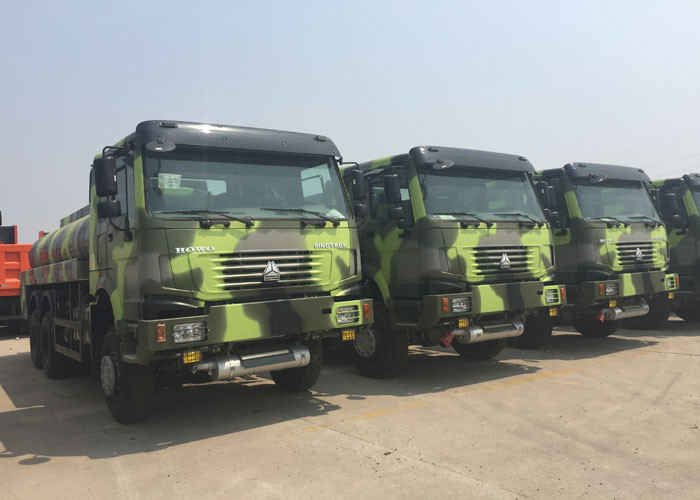 336HP HOWO Military Fuel Tanker Truck 16 - 25CBM Crude Oil Transportation Trucks