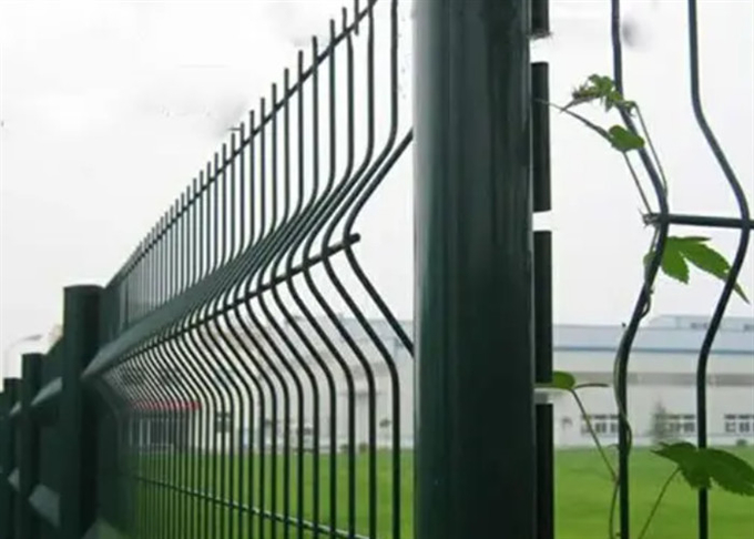 3D Curvy Fence 55*200mm Mesh Hole 3.5mm Wire Diameter For Residential Site
