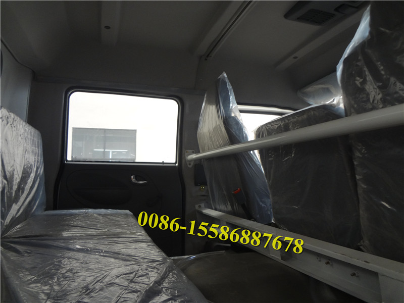 Dongfeng 4x4 Forest Fire Fire Truck Euro 3 Rescue Fire Truck 6000Liters