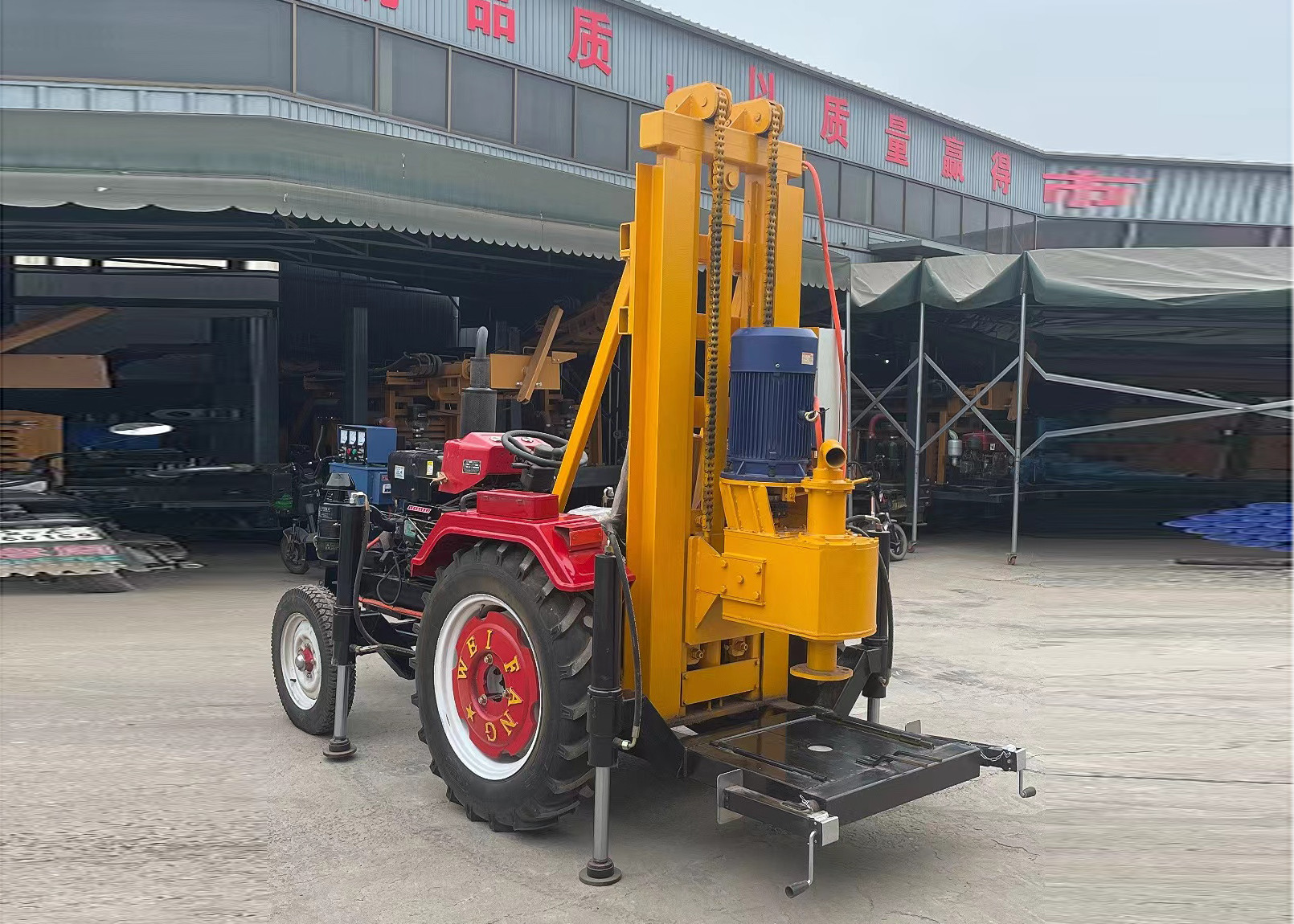 Tractor Walking Drilling Equipment Rig With 150 Mm Drilling Diameter