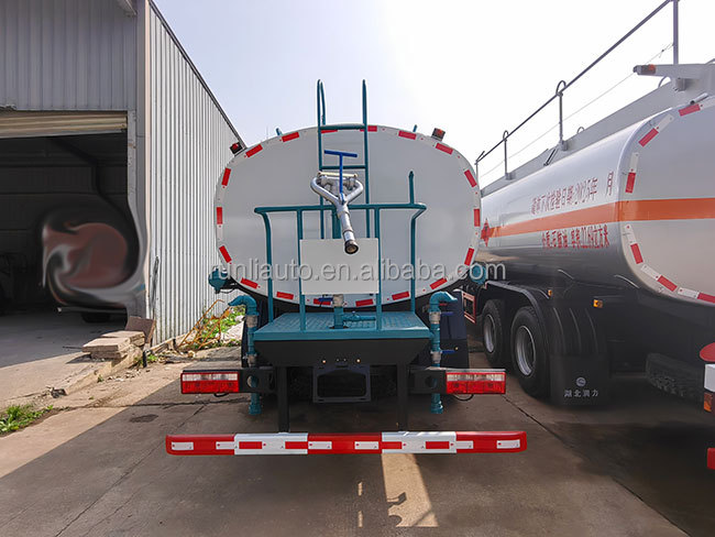 Dongfeng New Type 6 Wheels Sprinkler Vehicle 12 Cubic Meters Water Tanker Trucks