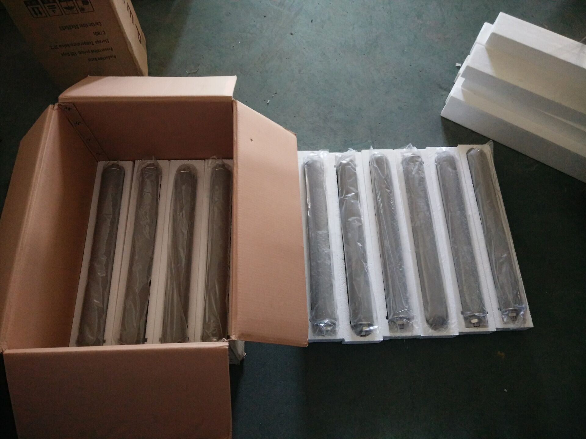 Food Grade Titanium Rod Water Purification Filter Housing for Customization on Farms