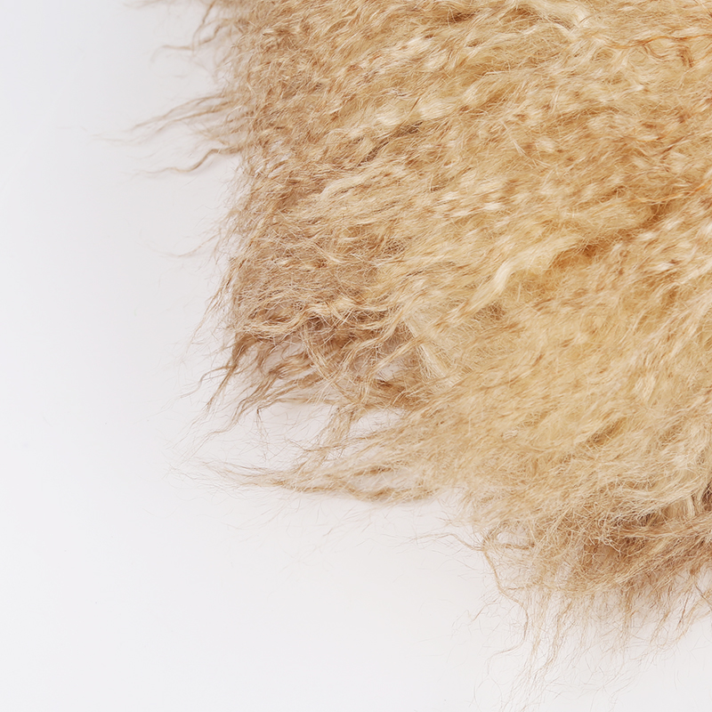 Knitted Backing Technics Long Pile Fur Fabric in Vibrant Colors for Garments or Cushions