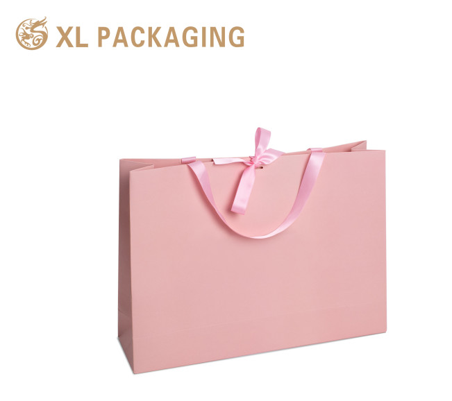 Luxury Pink Boutique Shopping Paper Gift Bag 250G Gsm Cardboard Packaging Bags With Your Own Logo Print Handle