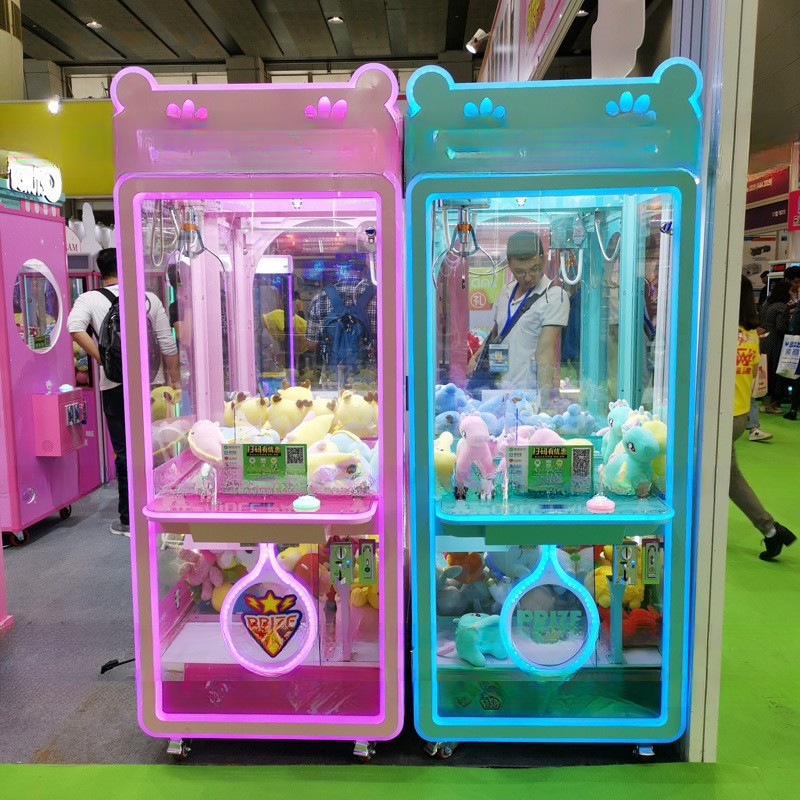 Dreamland good price for the pink color coin operated claw toys game machine for indoor game mall