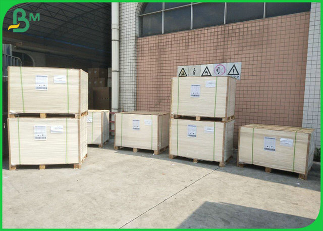98% Whiteness 610 x 900MM 350Gr 400Gr Card Board C1 For Packages Box Making 