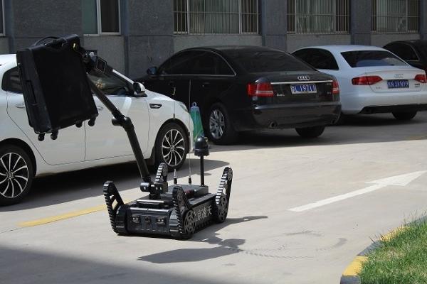 Motor Counter Terrorism Eod Robot Equipment With Explosives Disruptor / Aiming