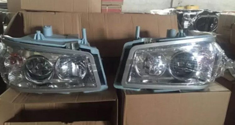 HOWO Truck Sinotruk Spare Parts WG9719720002 Head Light Great Efficiency