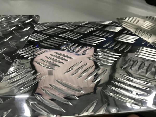 6mm 1220X2440mm Aluminum Checkered Plate 5052 H32 5bar Diamond Embossed Aluminum