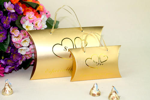 Customized weave wig hair pillow box with ribbon handles for hair extension packaging