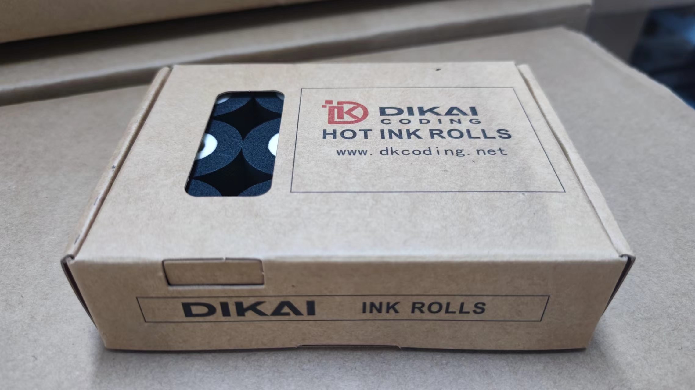 DKW816 Black Solid Hot Ink Roll 40mm Diameter For Date Coder