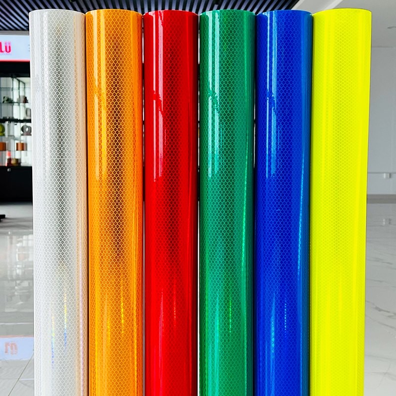 10 Year Diamond Grade DG Prismatic Reflective Sheeting Material For Traffic Signs