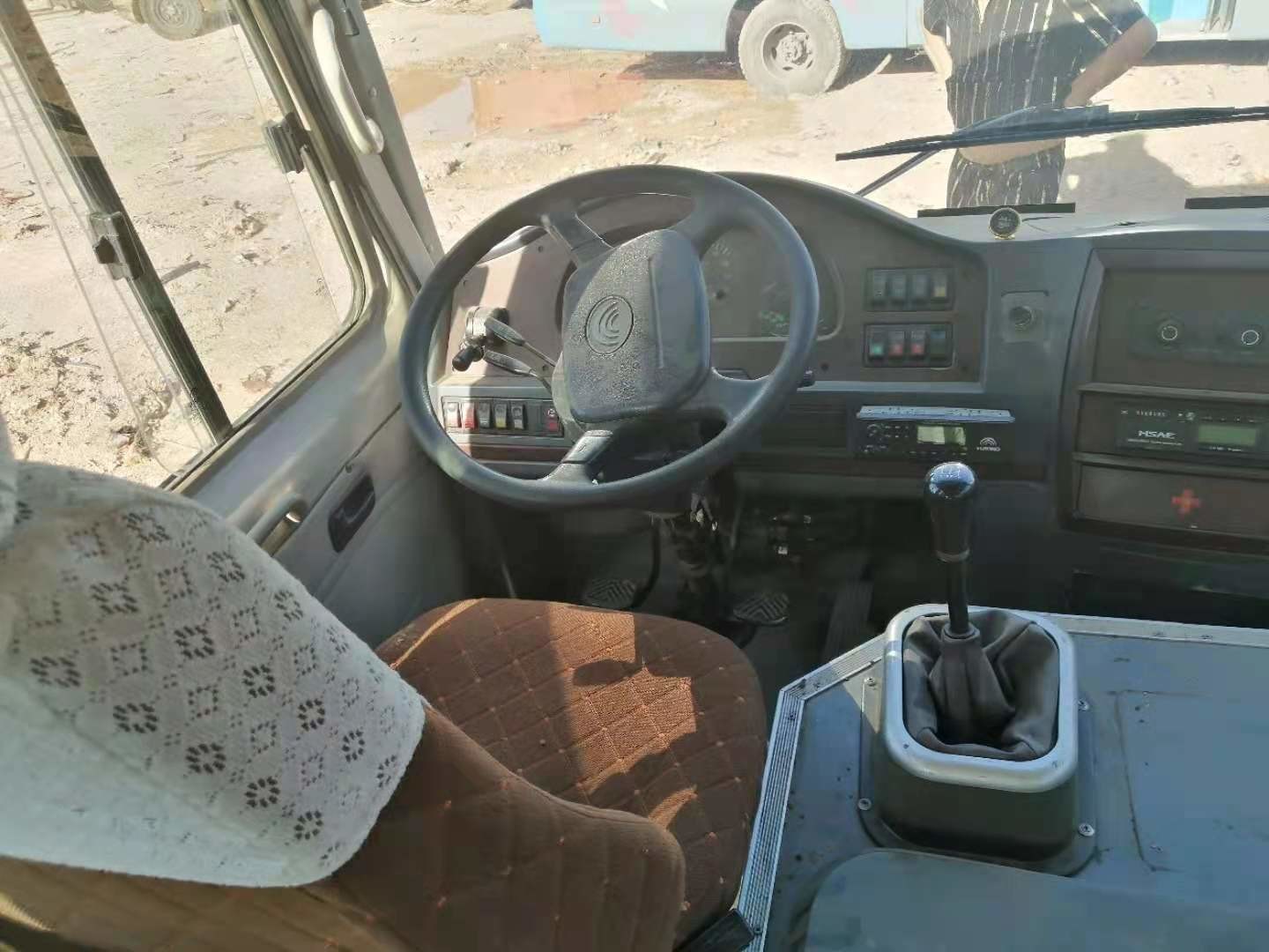 2010 Year 19 Seats Used Yutong Bus Model ZK6608 Left Hand Drive Model ZK6608 No Accident 2 Axle