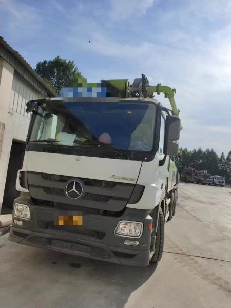 20 Years of Zoomlion Concrete Pump Truck 49 Meters Installed in The Mercedes