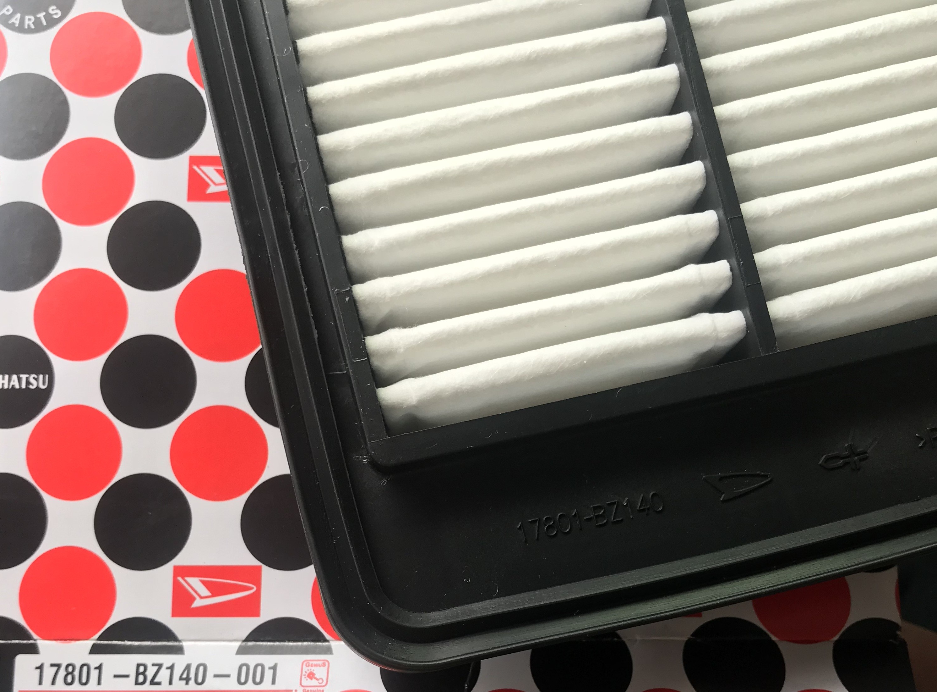 TOYOTA 17801-BZ140-001 White Non Woven Car Air Filter engine air cleaner filter