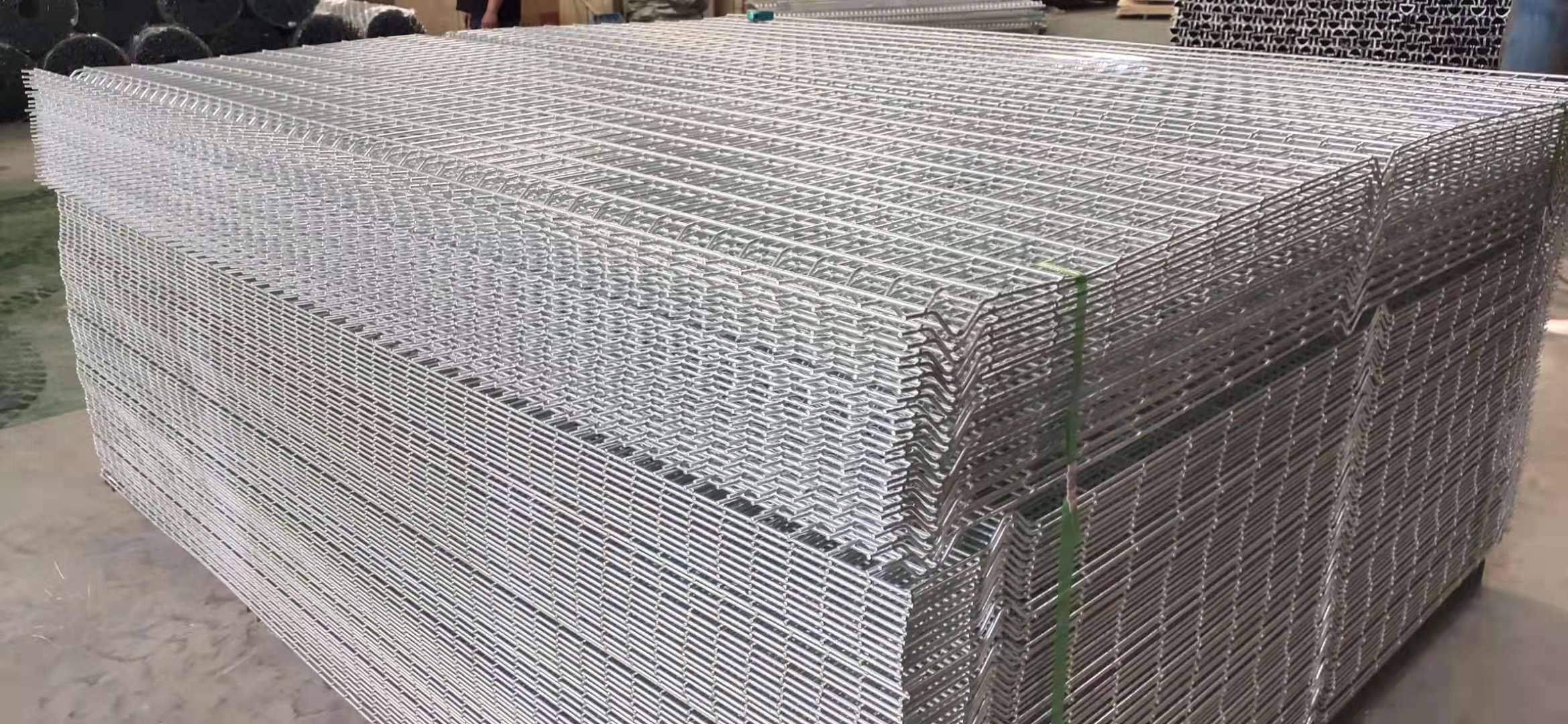hot dipped galvanized curved mesh fence panels