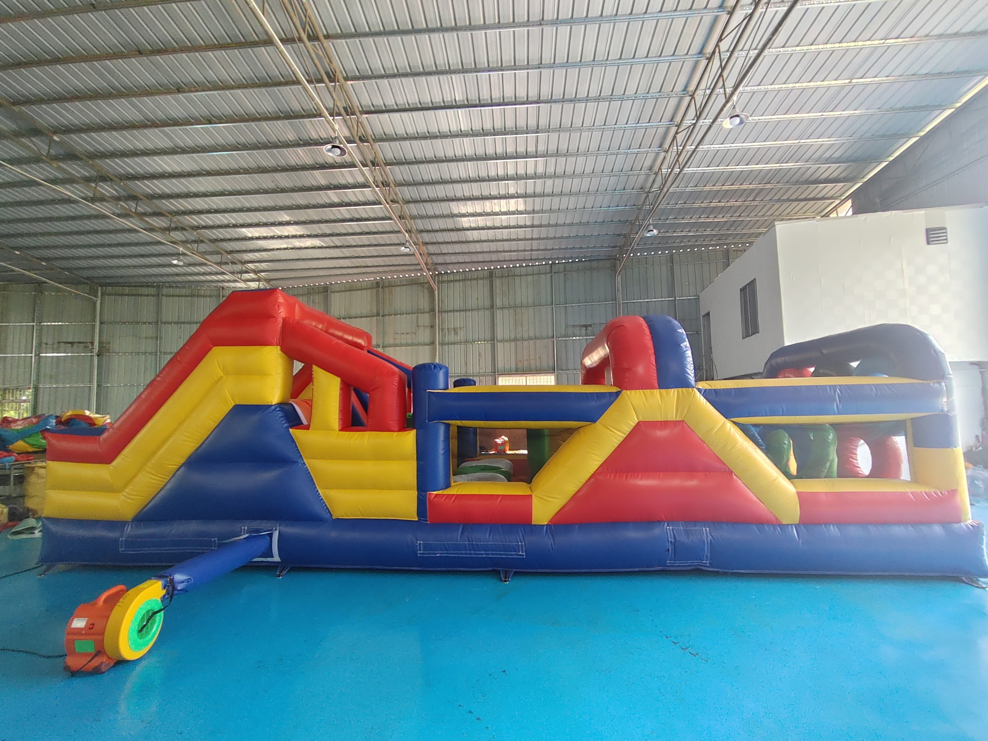 Commercial Grade PVC Tarpaulin Giant Inflatable Obstacle Courses Inflatable Fun City For Outdoor
