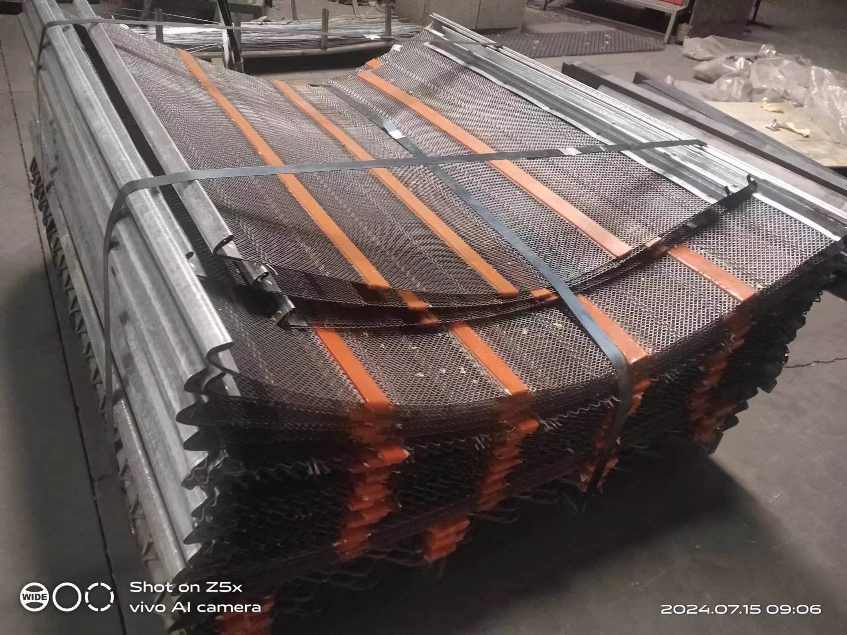 self clean vibraing screen mesh