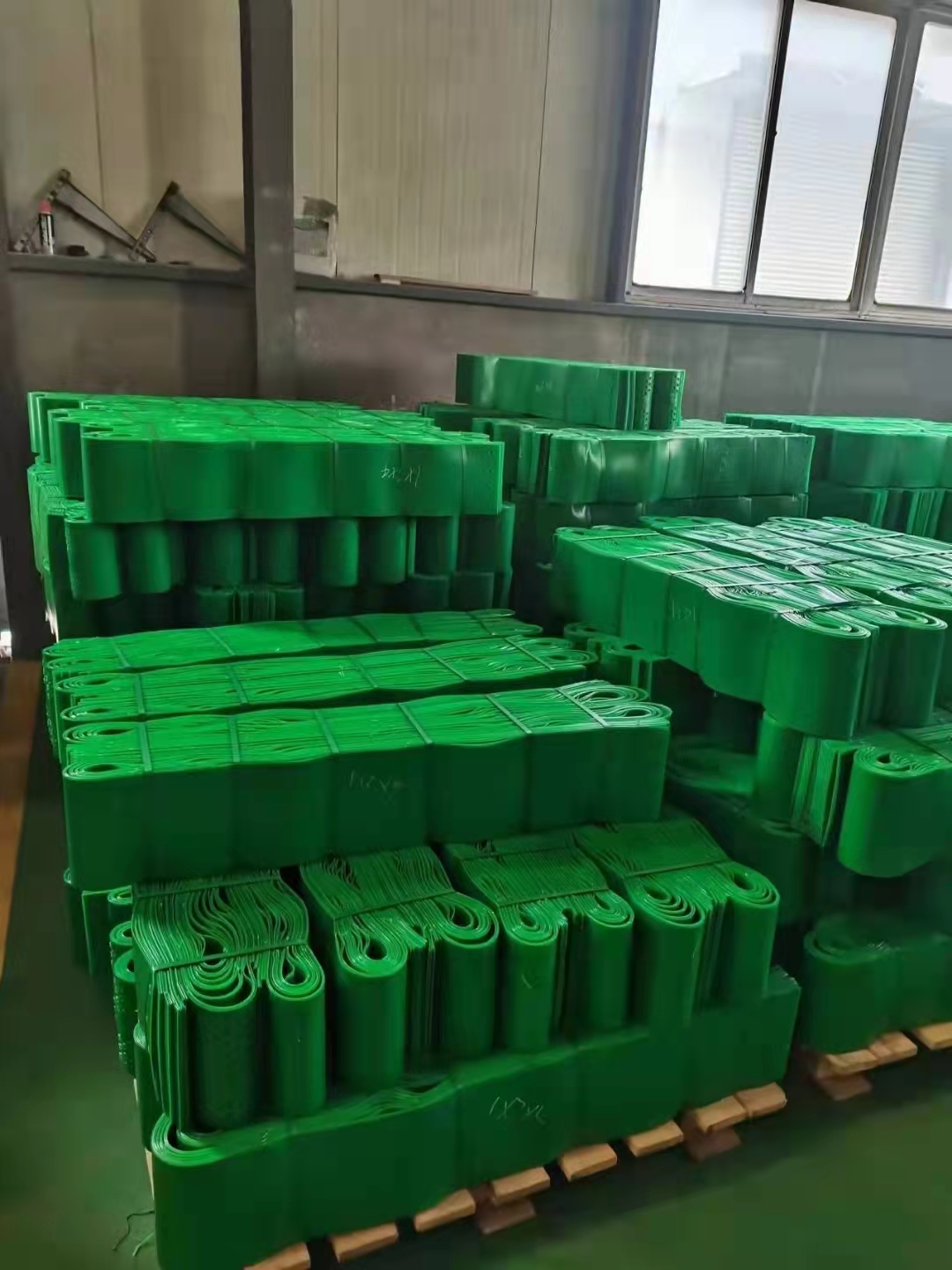 50mm-250mm Height HDPE Retaining Wall Road Reinforcement Geocell for Landslide Support