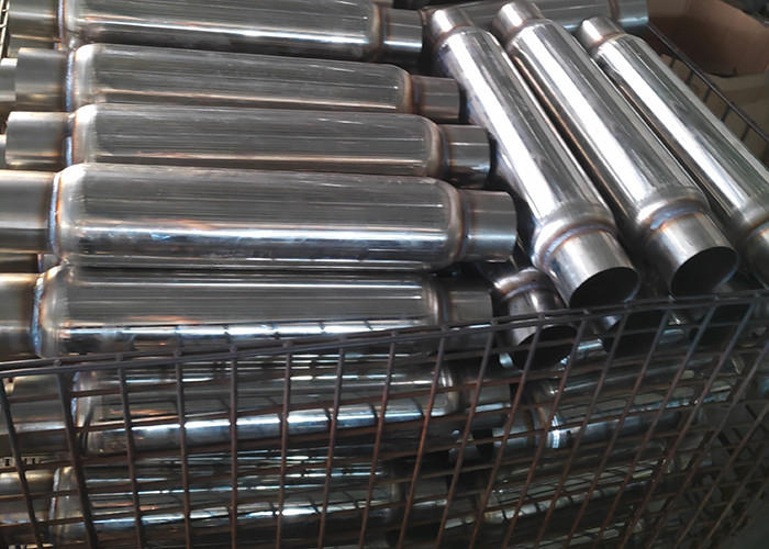 4 Inch Center Inlet / Outlet Quiet High Flow Exhaust Muffler