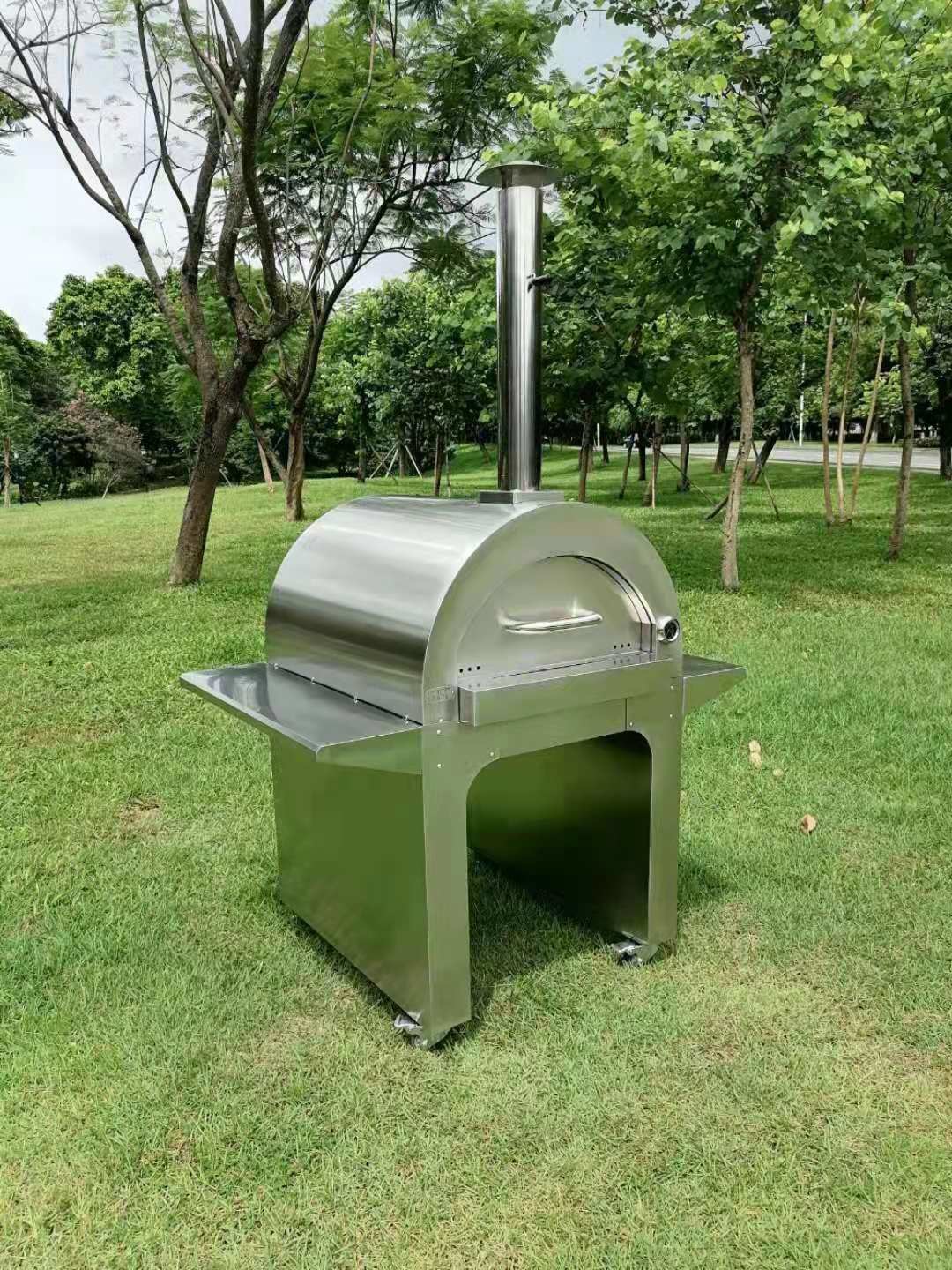 4 Wheels Ceramic Pizza Oven 900mm Width Outdoor Ceramic Oven