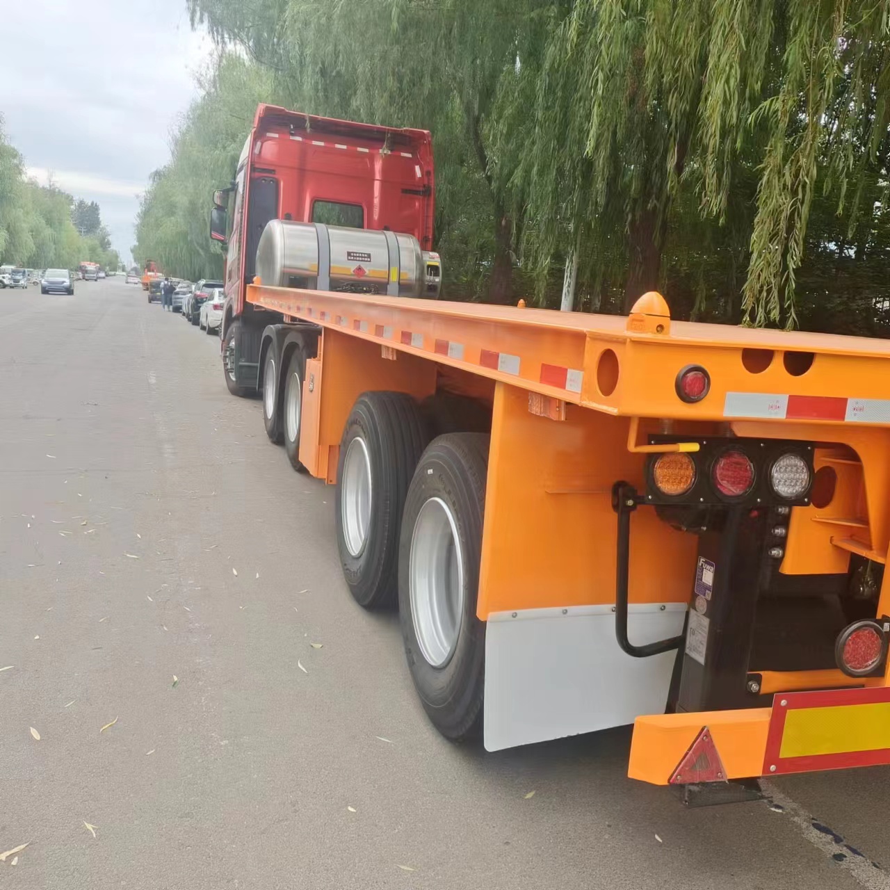 Brand new flatbed semi trailer 70ton 3 4 axles pan trailer Container Semi truck trailer 40ft 12metre for sale