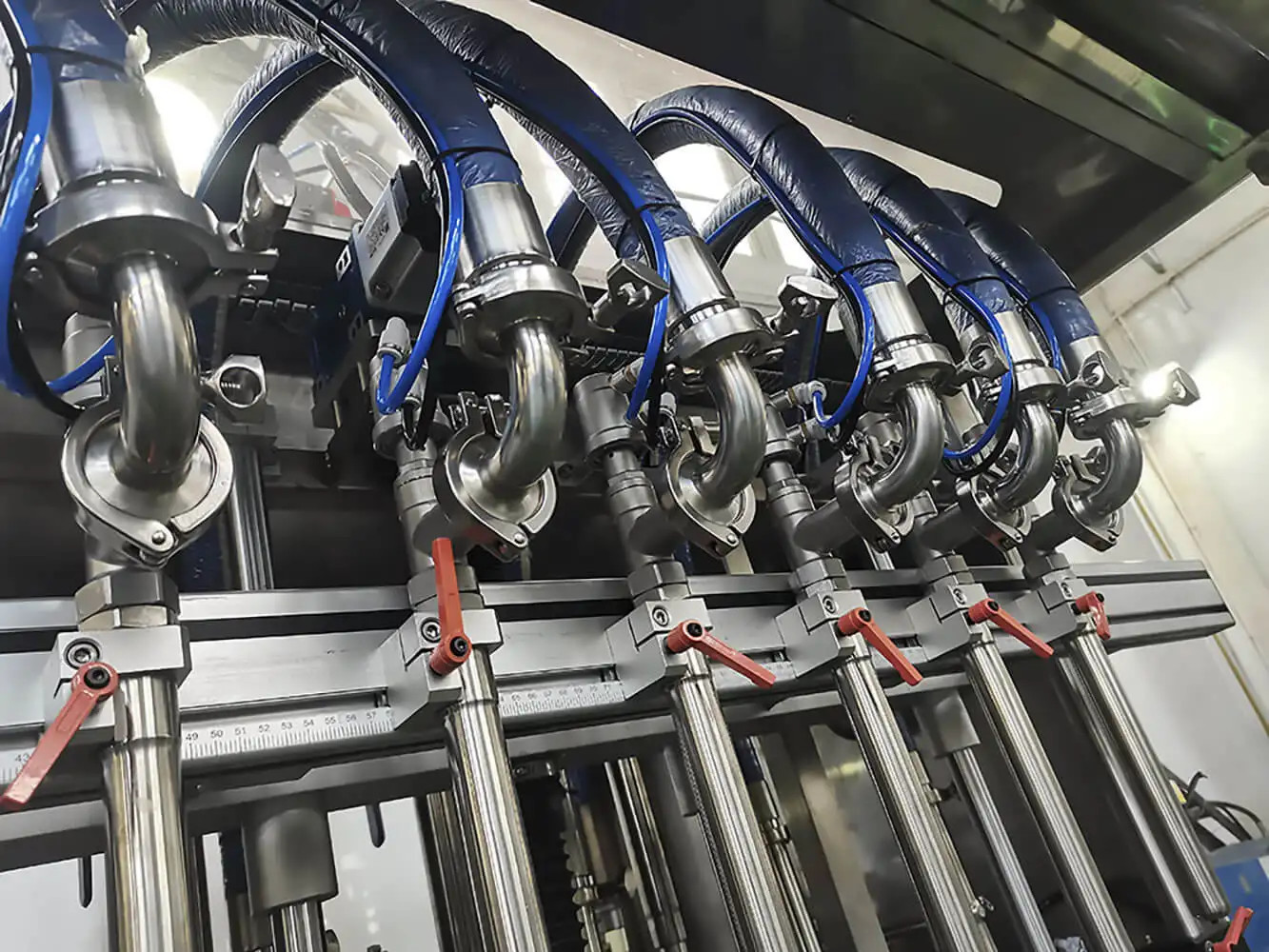 Full Automatic High Speed Lobe Pump Cream Paste Filling Machine For Cosmetic