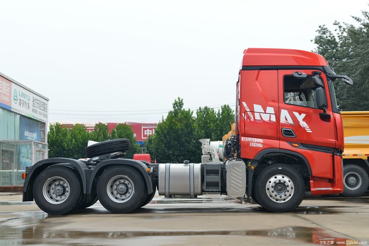 560HP Heavy Sinotruk Special Vehicle SITRAK LHG Powered Trucks With Multimedia System