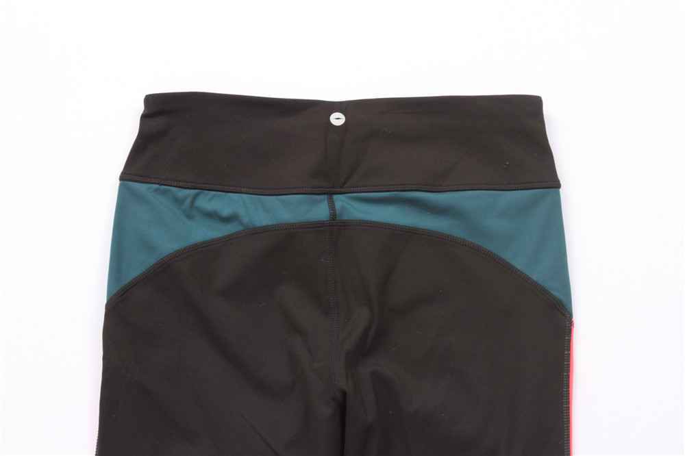 Stretchable Color Blocking Ladies Yoga Outfits 76% Nylon 24% Spandex
