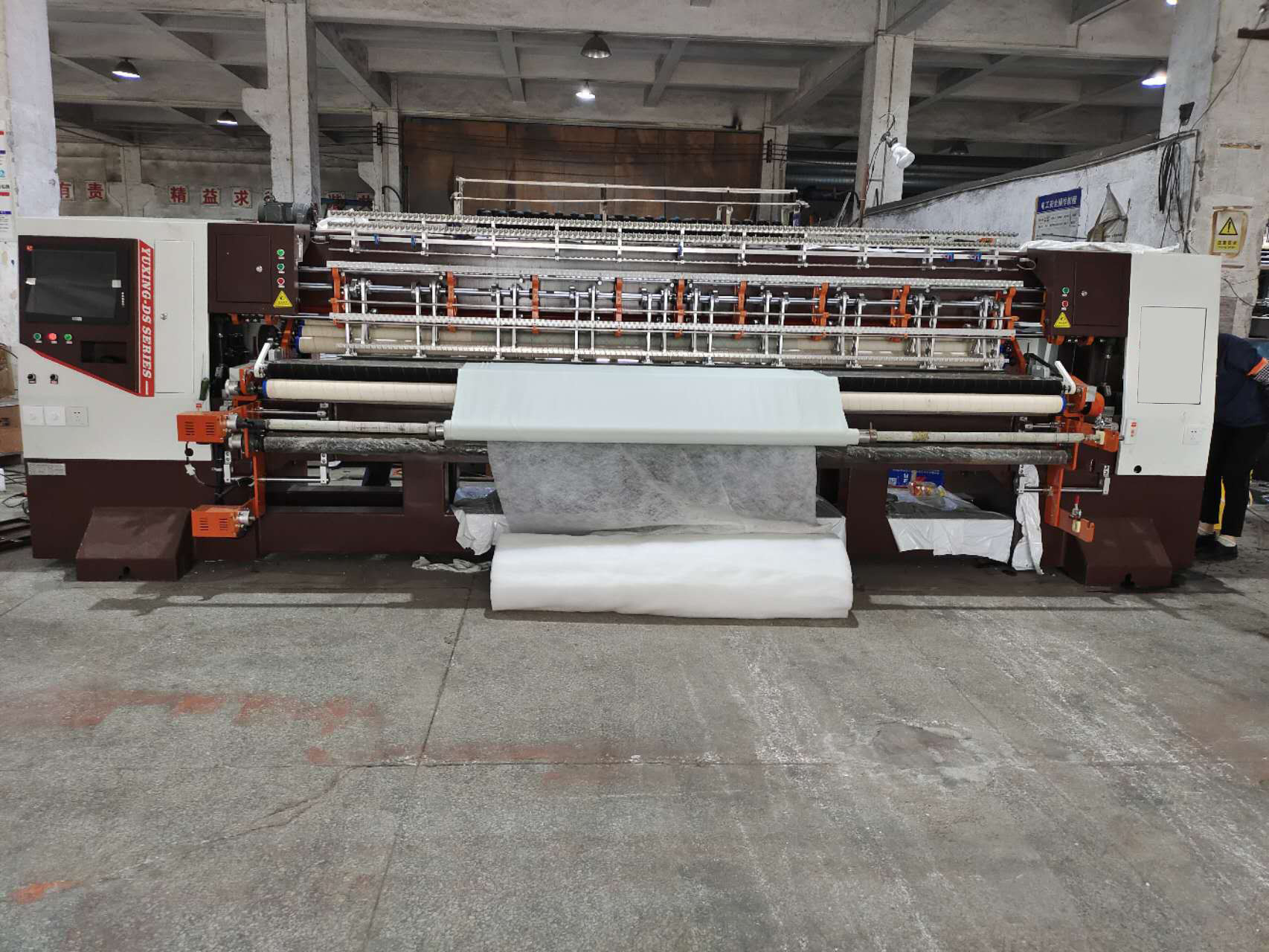 320CM 260M/H High Speed Quilting Machine With Embroidery Function For Garment