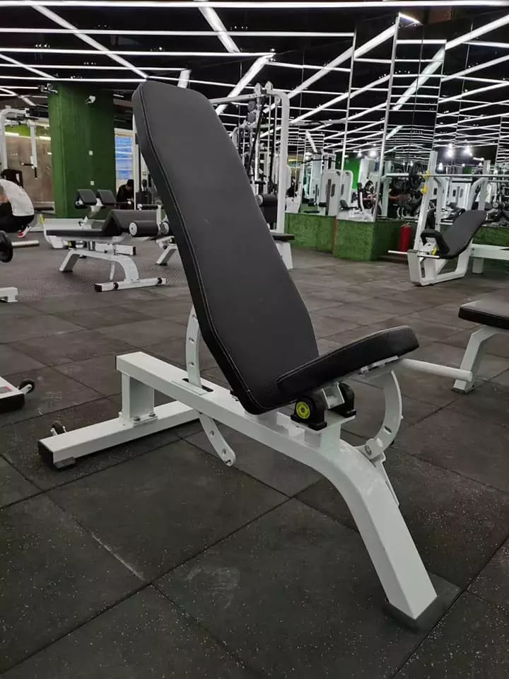 High Quality Super Adjustable Metal Gym Bench Indoor Fitness Equipment with Cable Weight Training for Weight Training