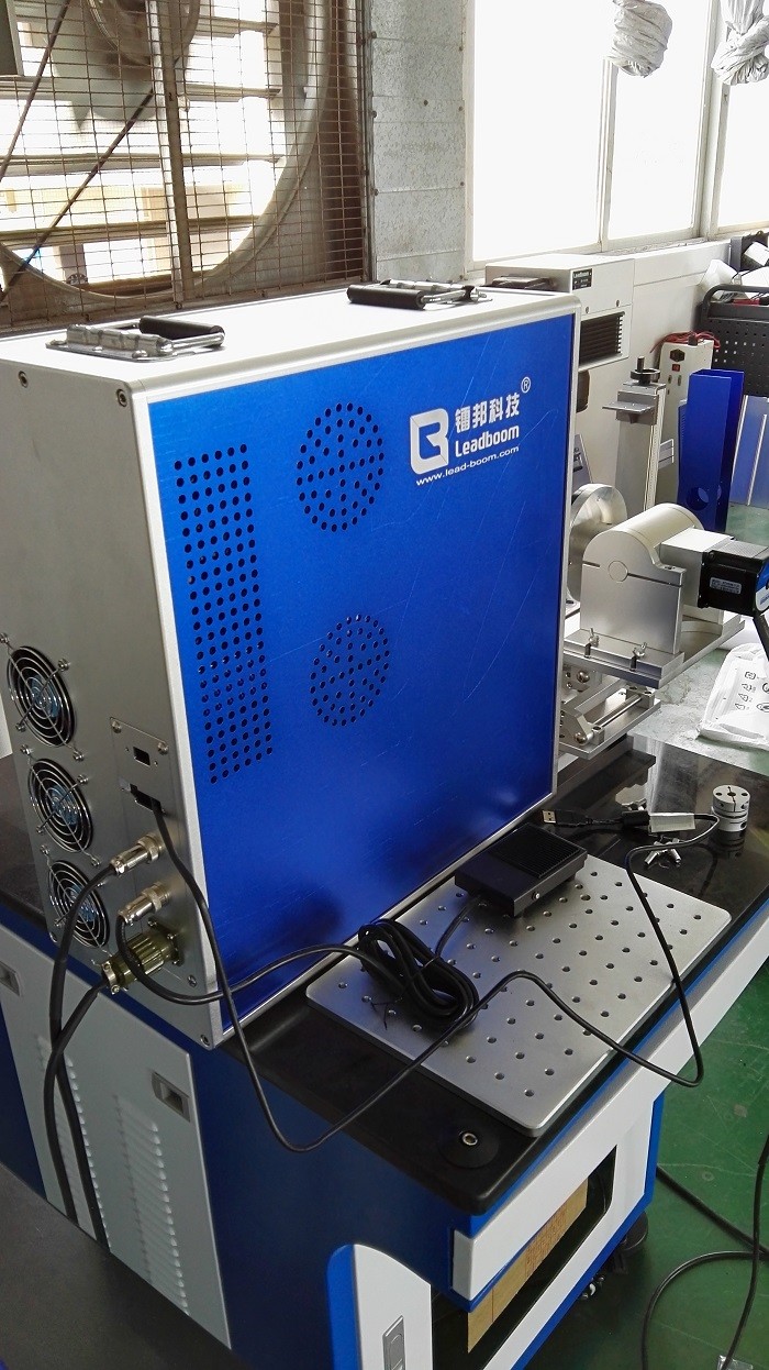 Plastic Button 10w Fiber laser Marking Equipment, handle fiber laser marking machine