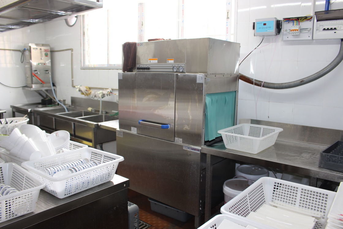 Commercial Kitchen Equipments Rack Conveyor Dish Washer Capacity 300 Basket Per Hour