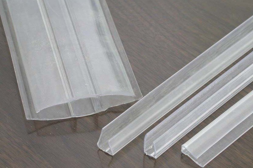 4mm-20mm Thickness U Profile Polycarbonate Customized