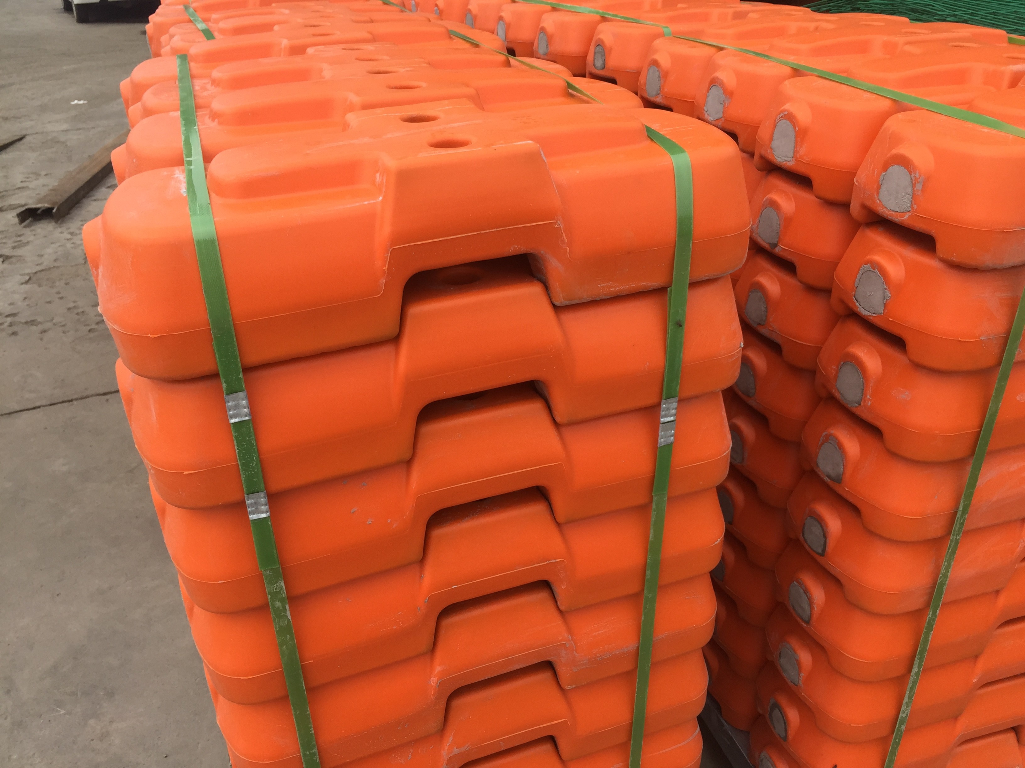 Gold coast Temporary Fencing panels for sale 2100mm x 2400mm OD 32 x 1.40mm good price send hand temp fencing for sale