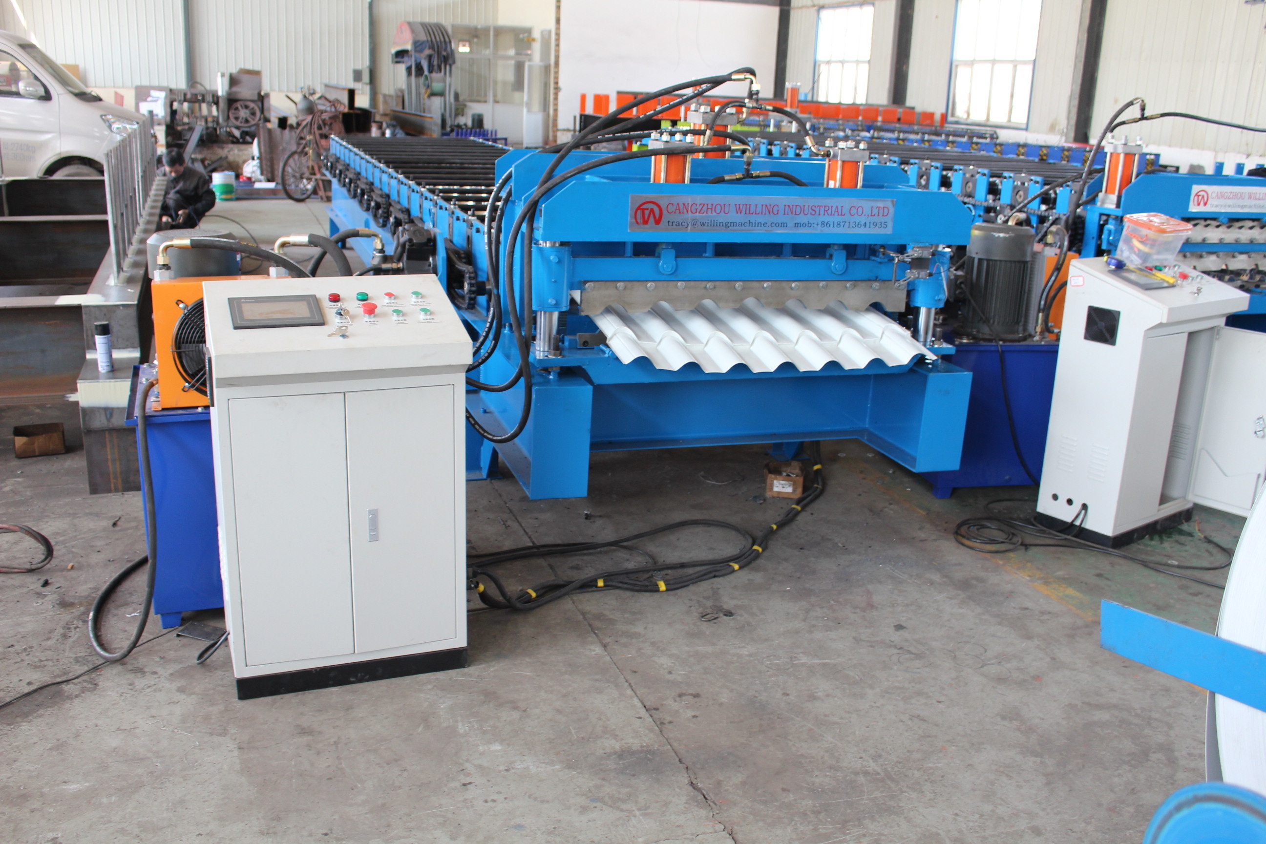Semicircle Type Tile Roll Forming Machine For Roof And Wall Use