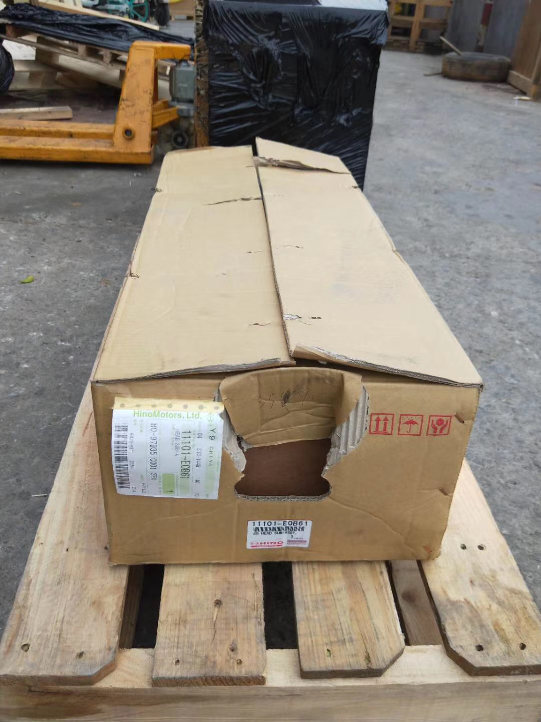 SS J05E 11101-E0B61 Cylinder Head Assy