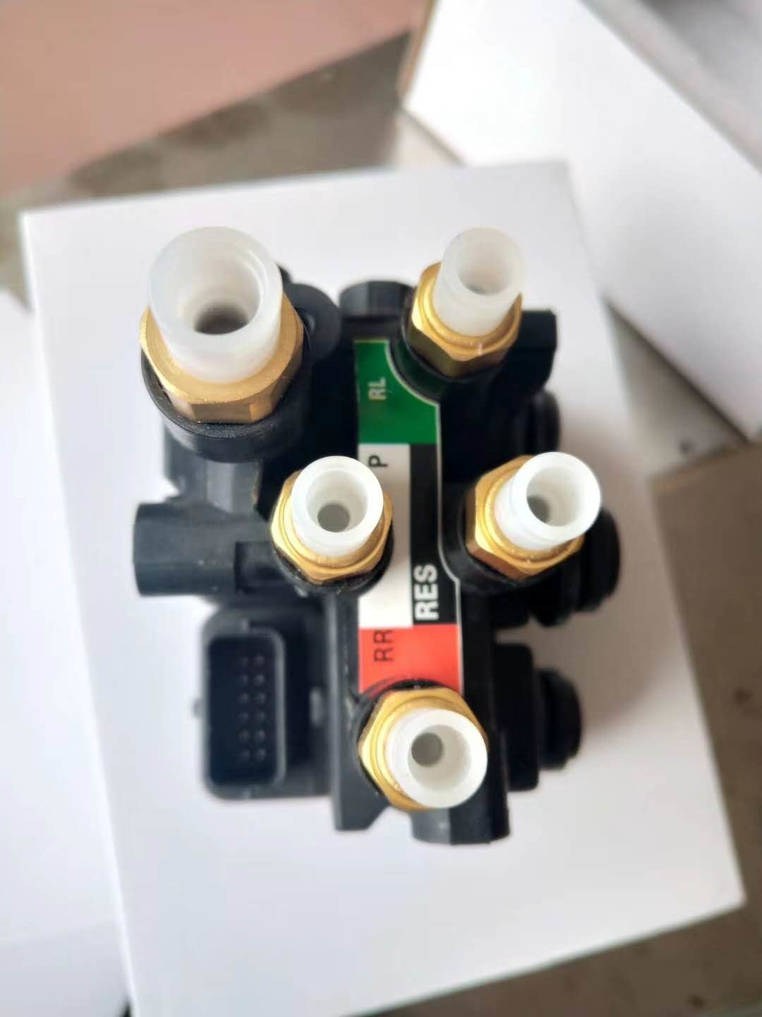 Suspension Air Matic Block Solenoid Valve For Air Compressor Land Rover L405 LR070246