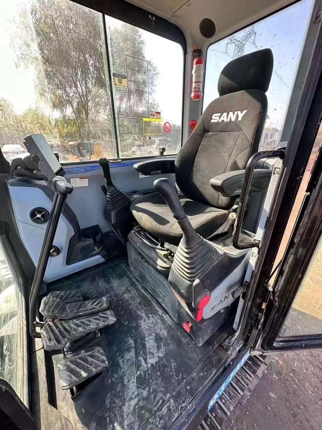 Sany SY 55 Excavator with 0.23 m3 Bucket Capacity 5000 KG Machine Weight in Shanghai