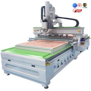 China Auto Change CNC Router Woodworking Machine With Press Roller For Cabinet & Door Making on sale