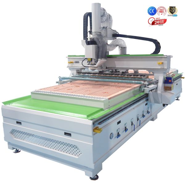 Auto Change CNC Router Woodworking Machine With Press Roller For Cabinet & Door