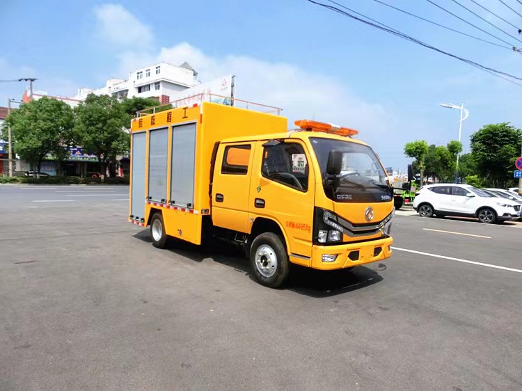 Water Discharge 500 Cubic Meter Wrecker Drainage Rescue Vehicle