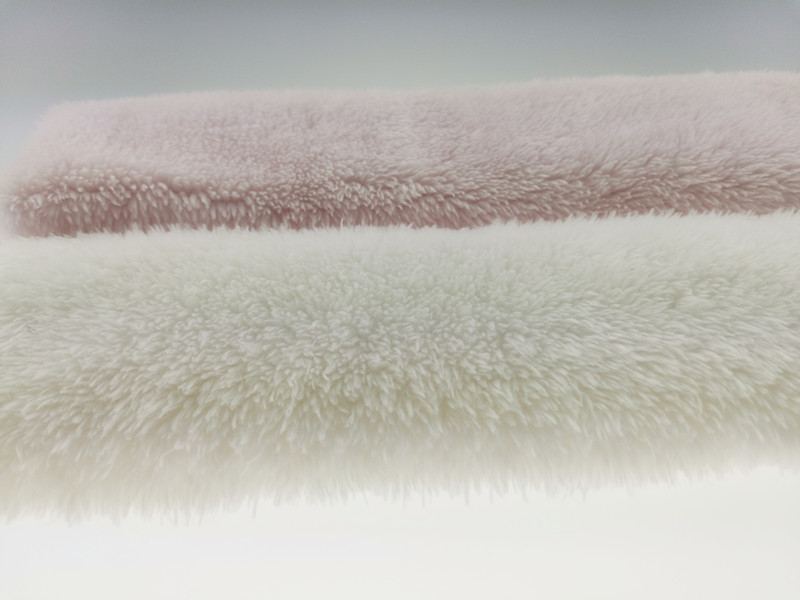 UK Market 58/60" Width White Polyester Furry Fabric with 96F Density