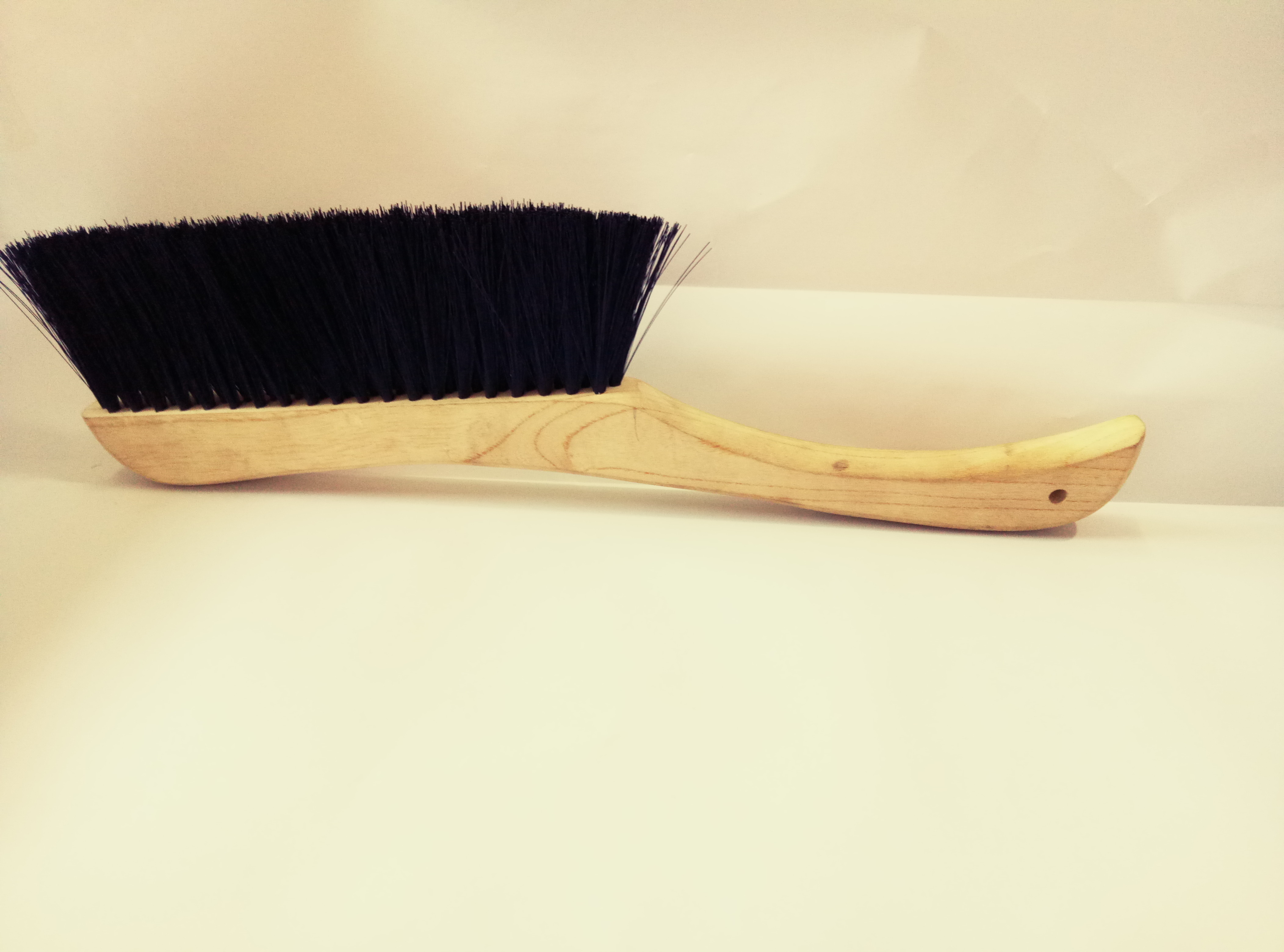 Custom Wood Handle Cleaning Brush For Bed Carpet Mat Cleaning