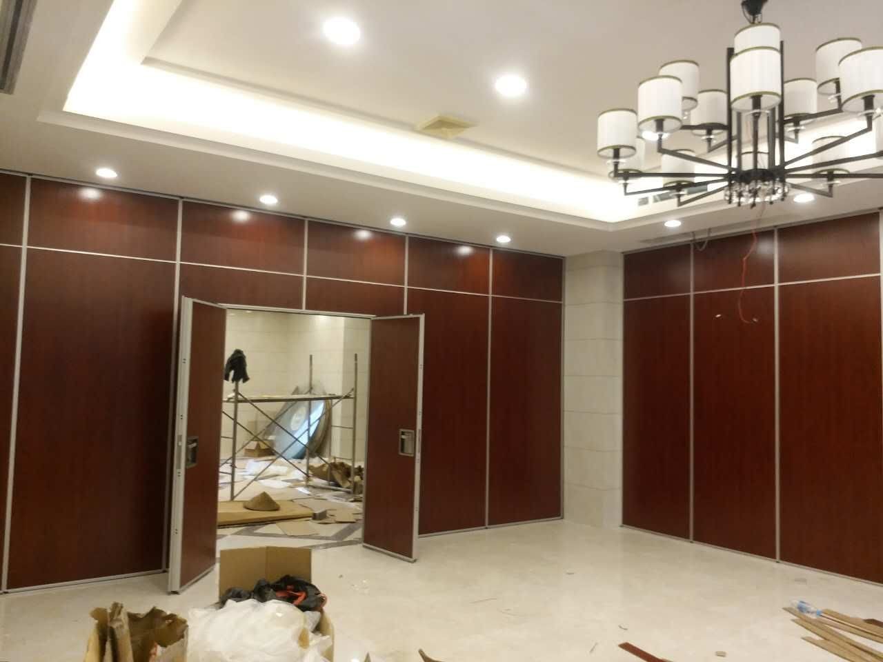 Office Sliding Mobile Removable Room Partition Acoustical Room Dividers For Conference Room