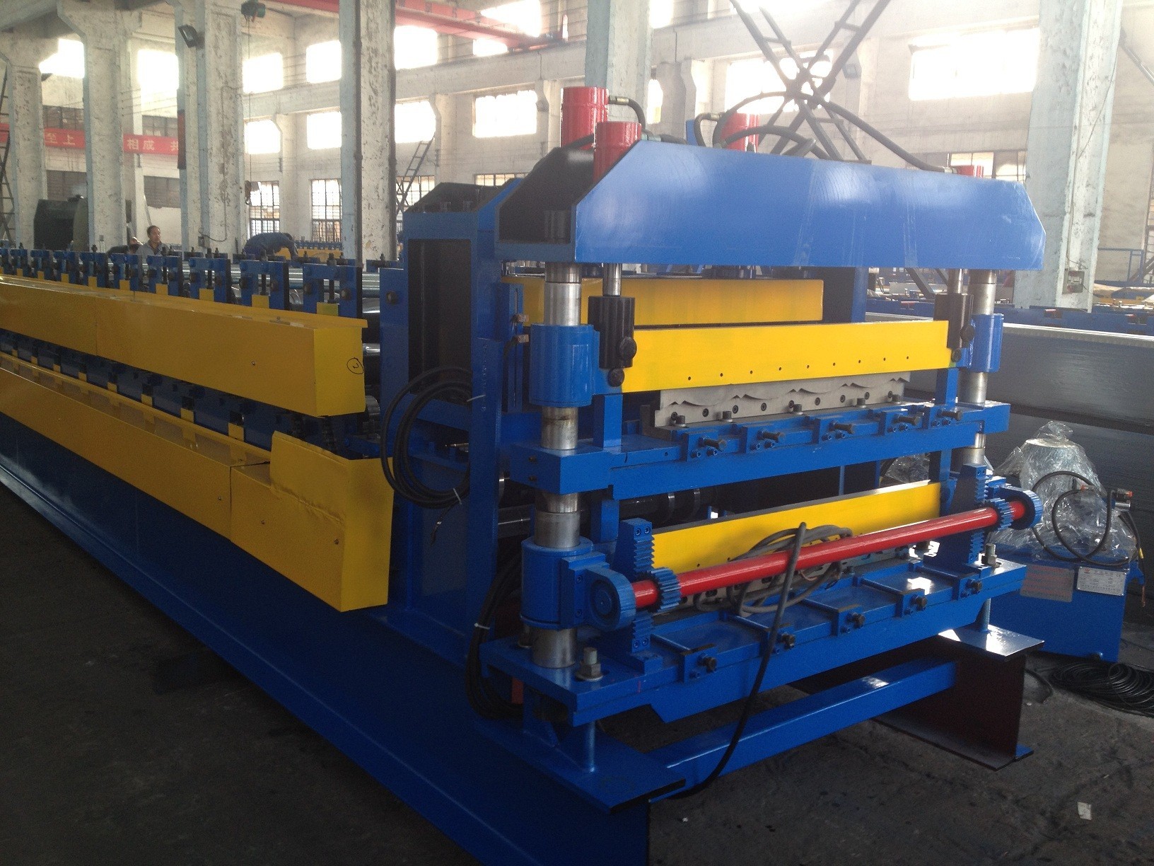 Good Performance Color Steel Tile Forming Machine High Production Efficiency